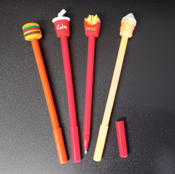 Other - 4 Foodie Gel Pens (NWT)